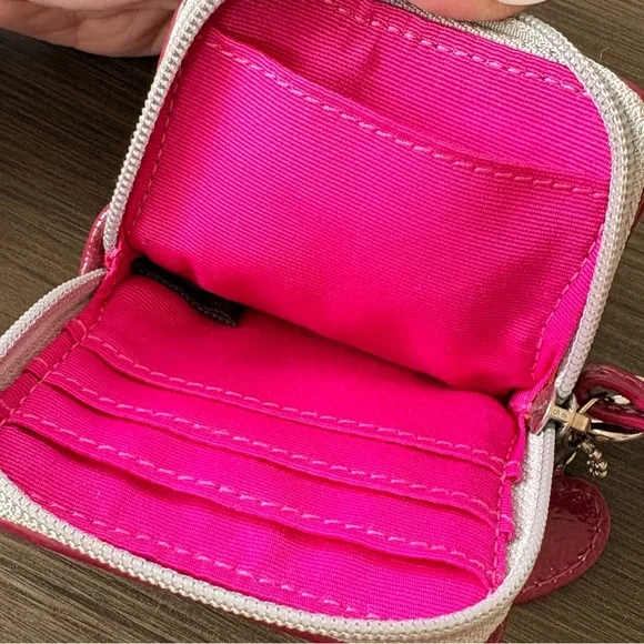 Coach Poppy Hearts Vertical Phone Wristlet Pink Gray 2011 - Picture 13 of 14